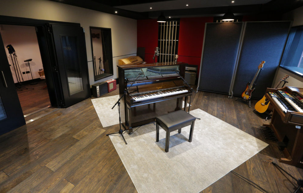 Warner Music UK unveils its own studio at centre of 'The Firepit' - Music  Business Worldwide